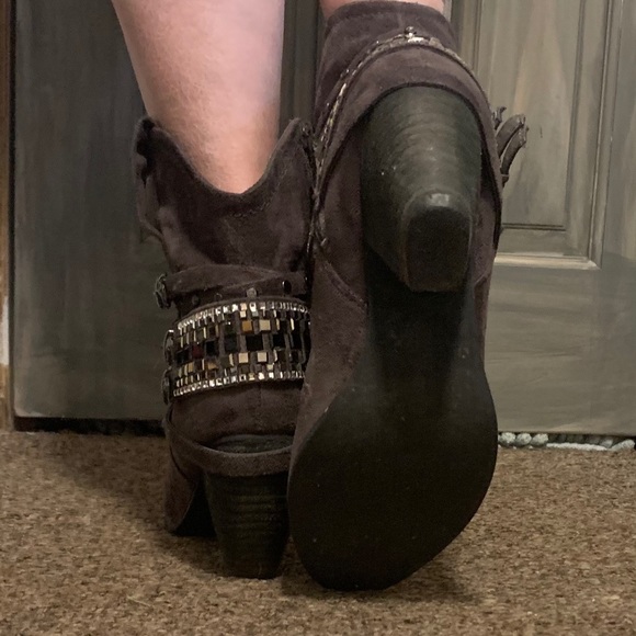 Not Rated Western style boots. - Picture 3 of 3